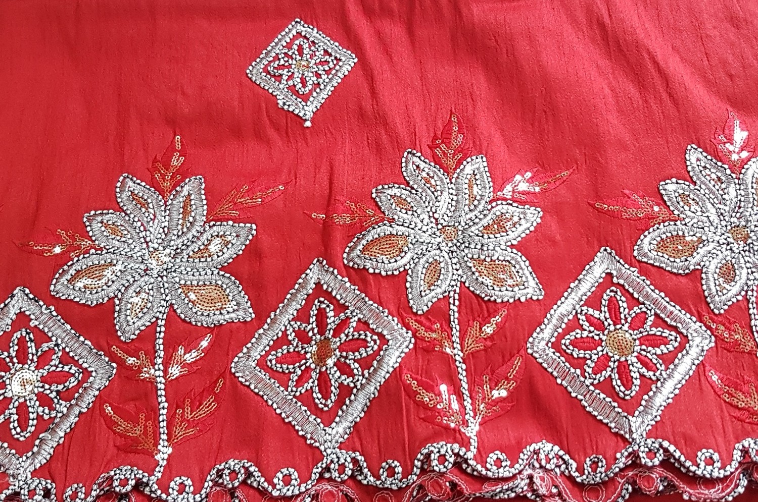 Fancy George - red & silver