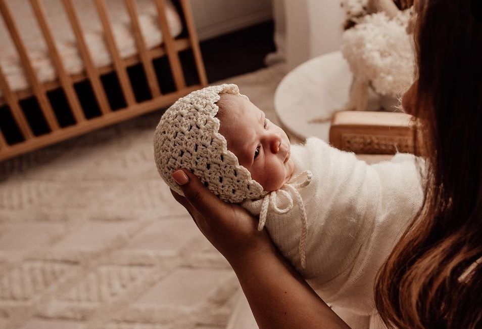 Baby Bonnet - Scalloped