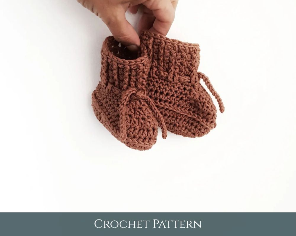 Ribbed Booties