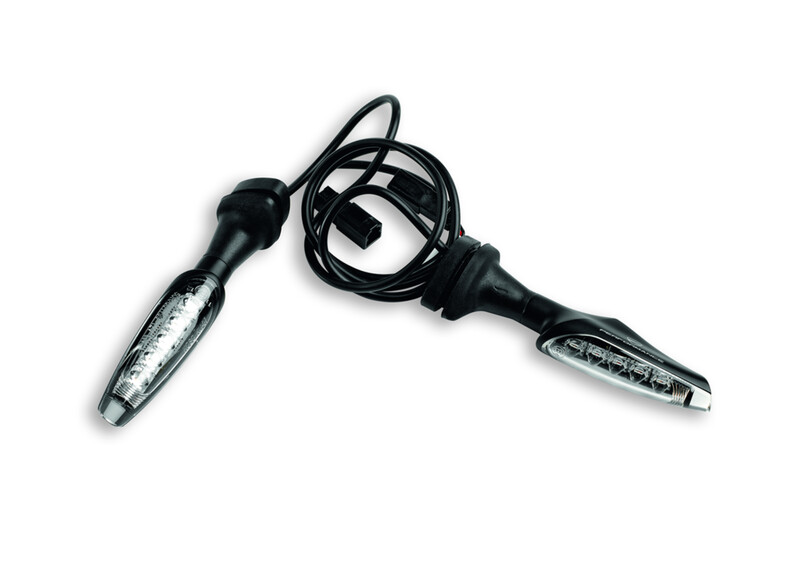 Pair of DYNAMIC LED turn indicators Pair of DYNAMIC LED turn indicators