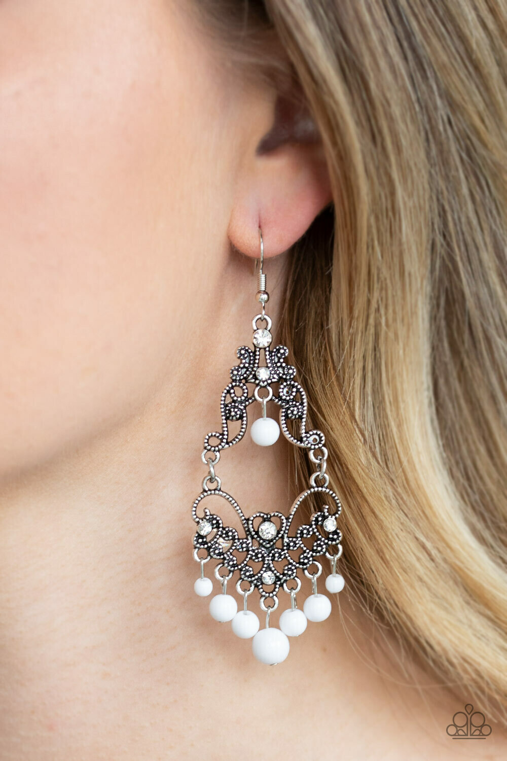 Demurely Daisy - Silver