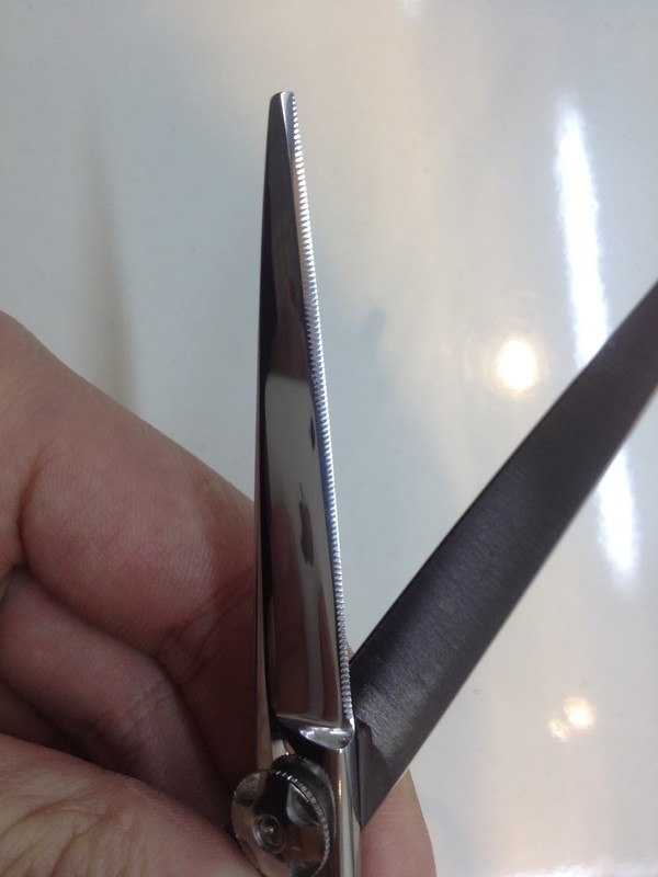 micro serrations