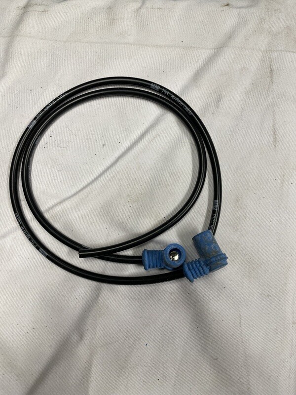 Pluggledninger for magnet