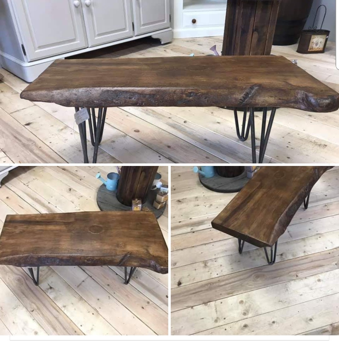 Soild oak bench with a walnut varnish