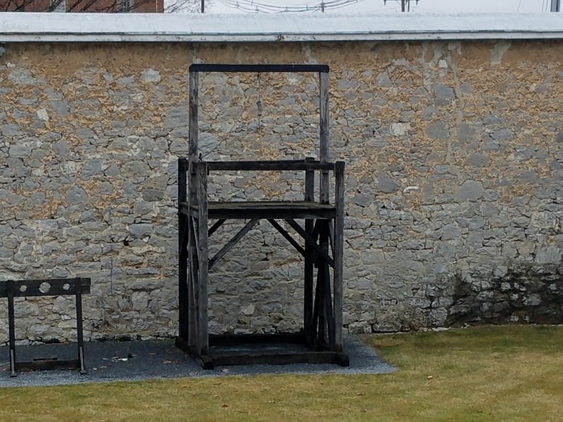 Tour of Old Jail - Family