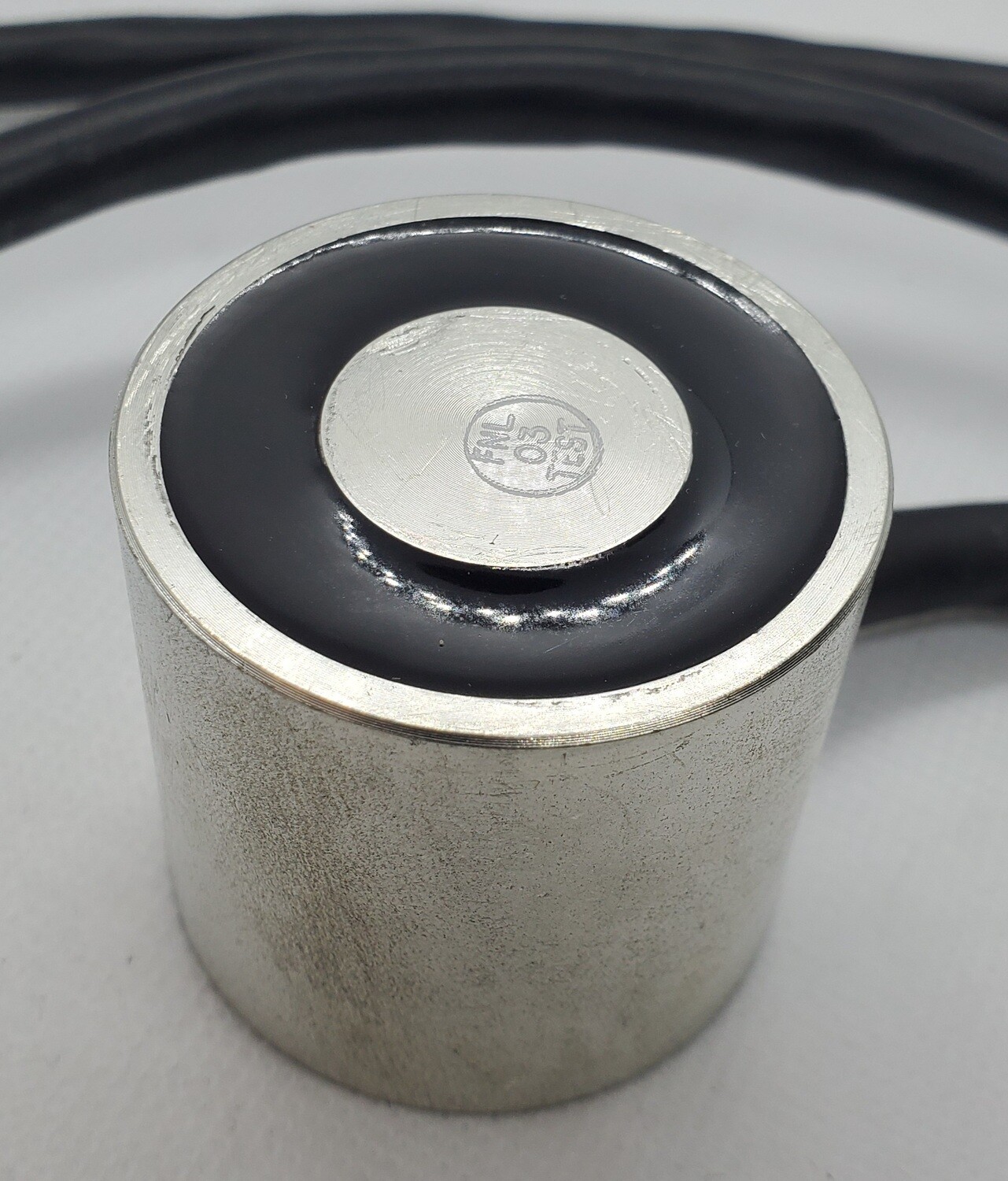 COIL-MAGNETIC, 110VAC HOLD DOWN W/ CENTER 1/4-20 HOLE