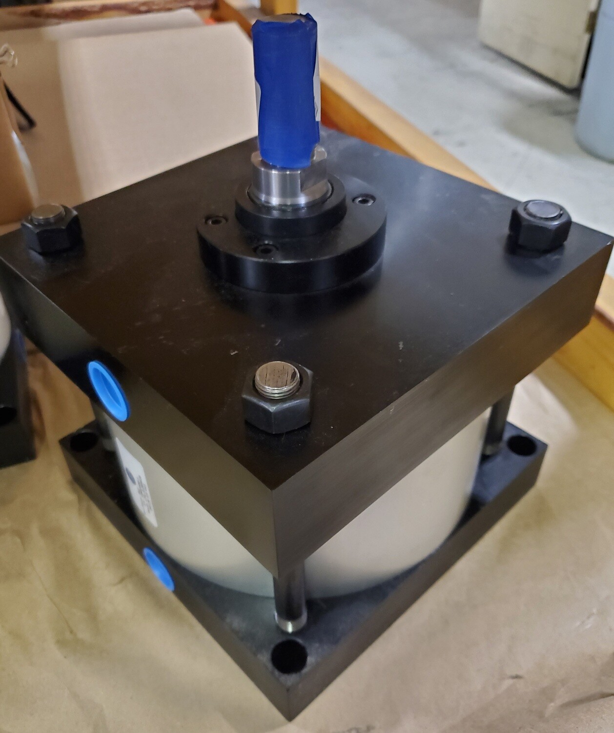 CYLINDER- 8&quot; BORE X 2&quot; STROKE, NFPA STYLE W/ CRATE