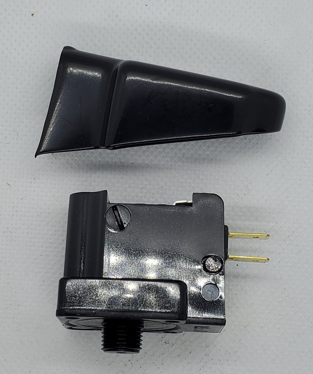 SWITCH-ELECTRIC PRESSURE, .5 to 30 PSIG, 10A, 1/8 NPT