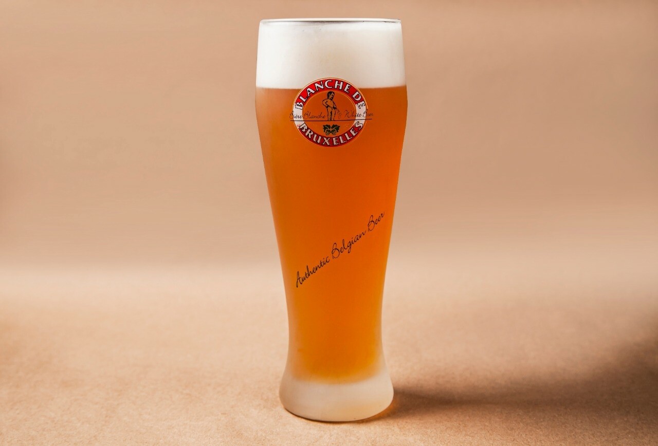 Blanche de Bruxelles – Пшеничное нефильтрованное (4.5%) 1л. Blanche de Bruxelles – Пшеничное нефильтрованное (4.5%) 1л.