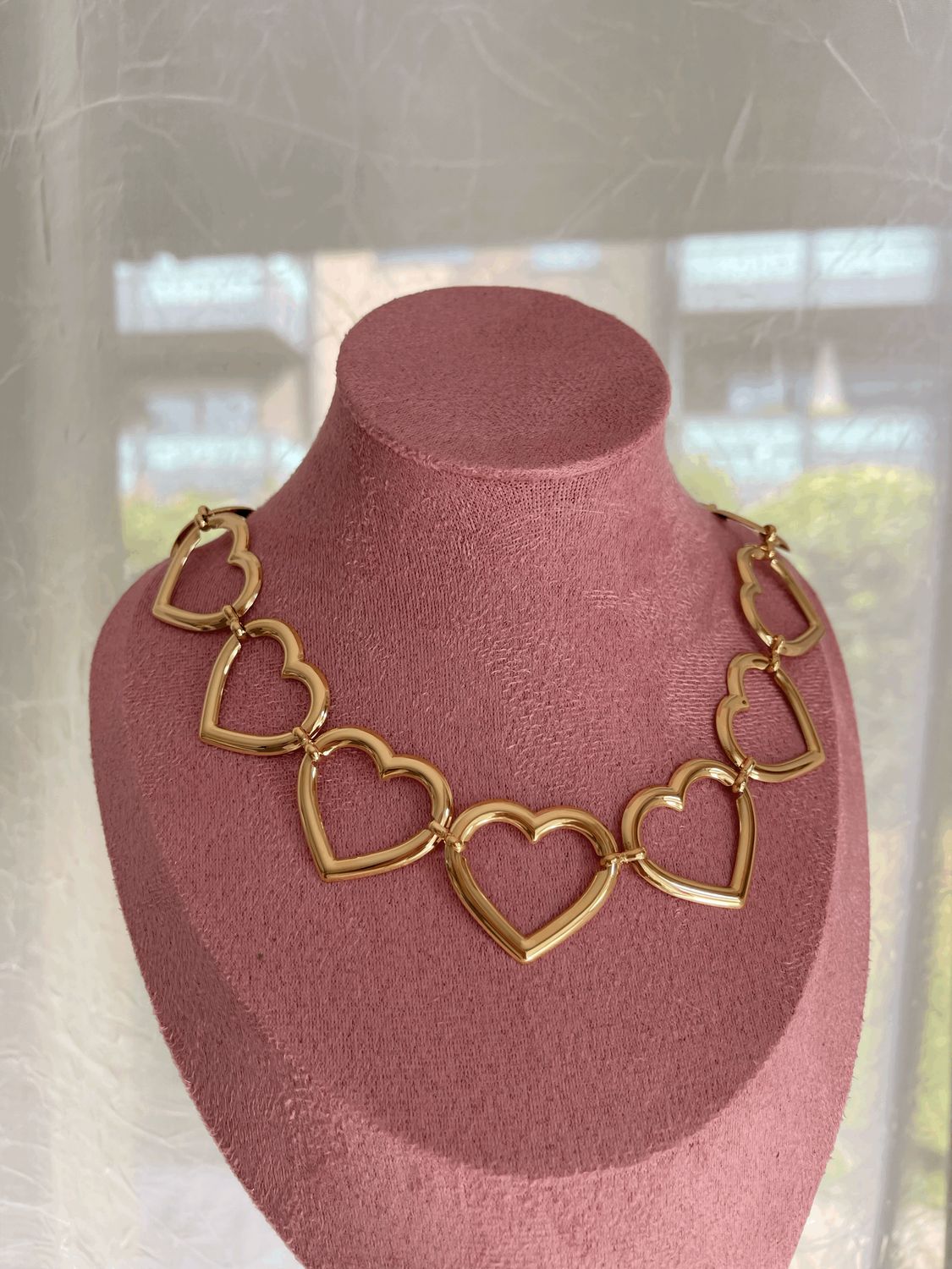 Collana "Un cuore non basta" Collana "Un cuore non basta"