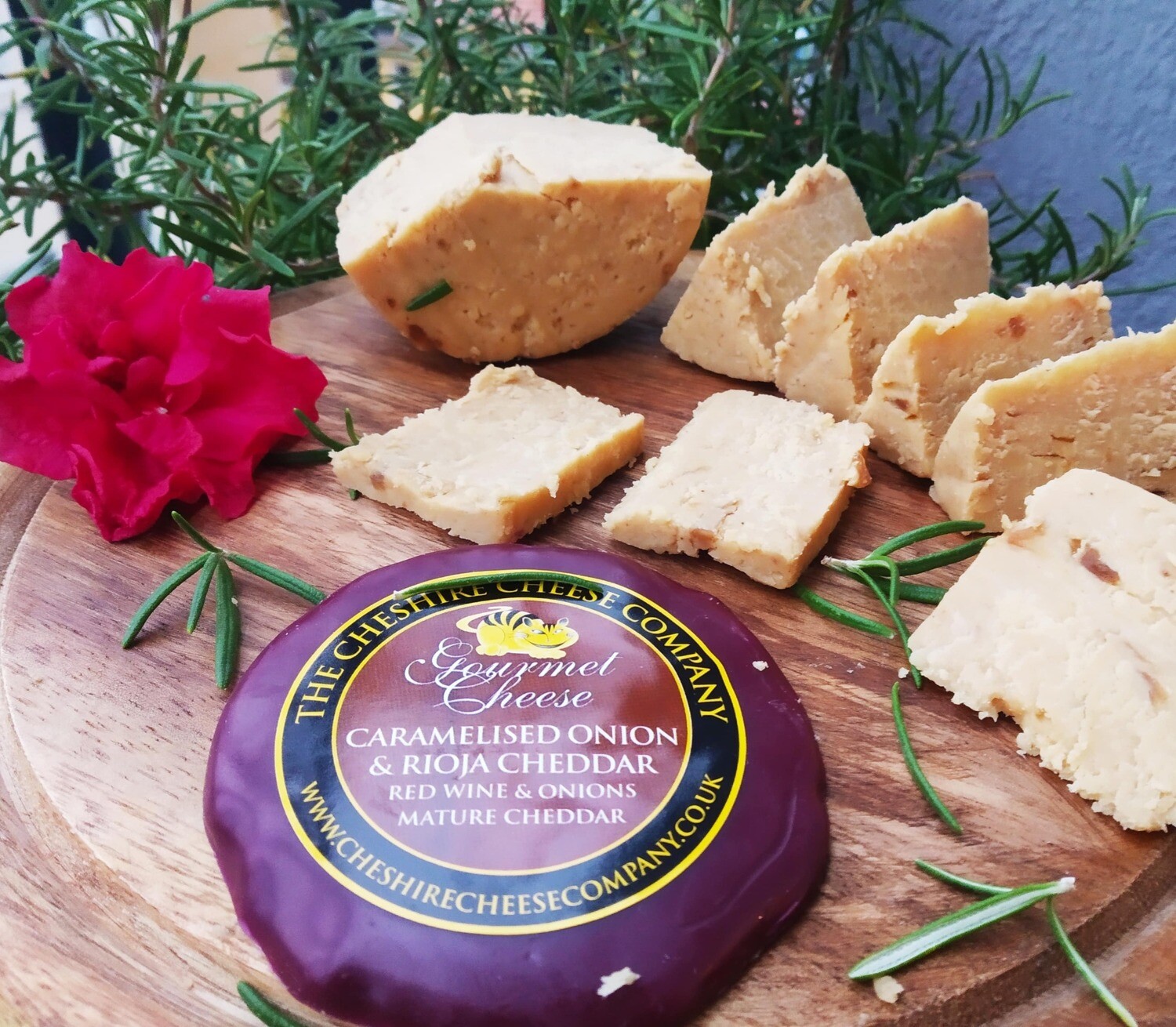 чеддер выдержанный. чеддер выдержанный. сыр чеддер англия. чеддер винтаж сыр. сыр cathedral city.