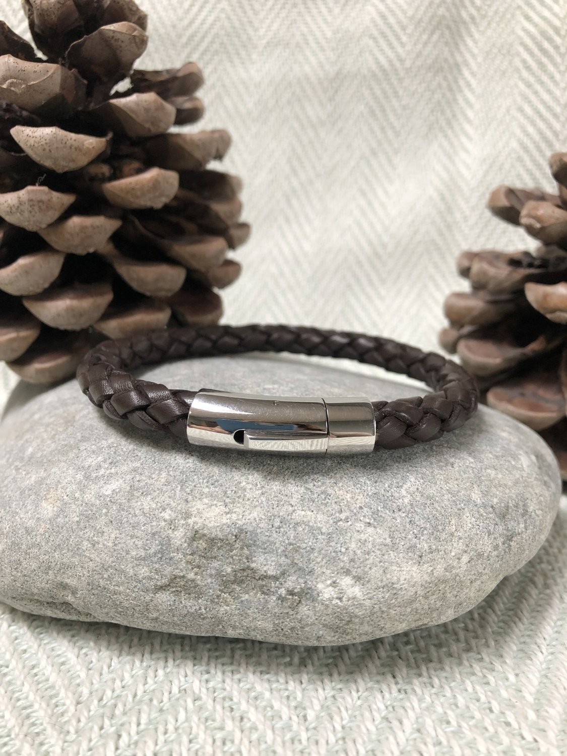 Men’s Braided 8mm Leather Bracelet - Brown