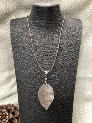 Long Leaf Necklace