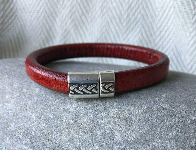 Chunky Leather Bracelet - Antique Red