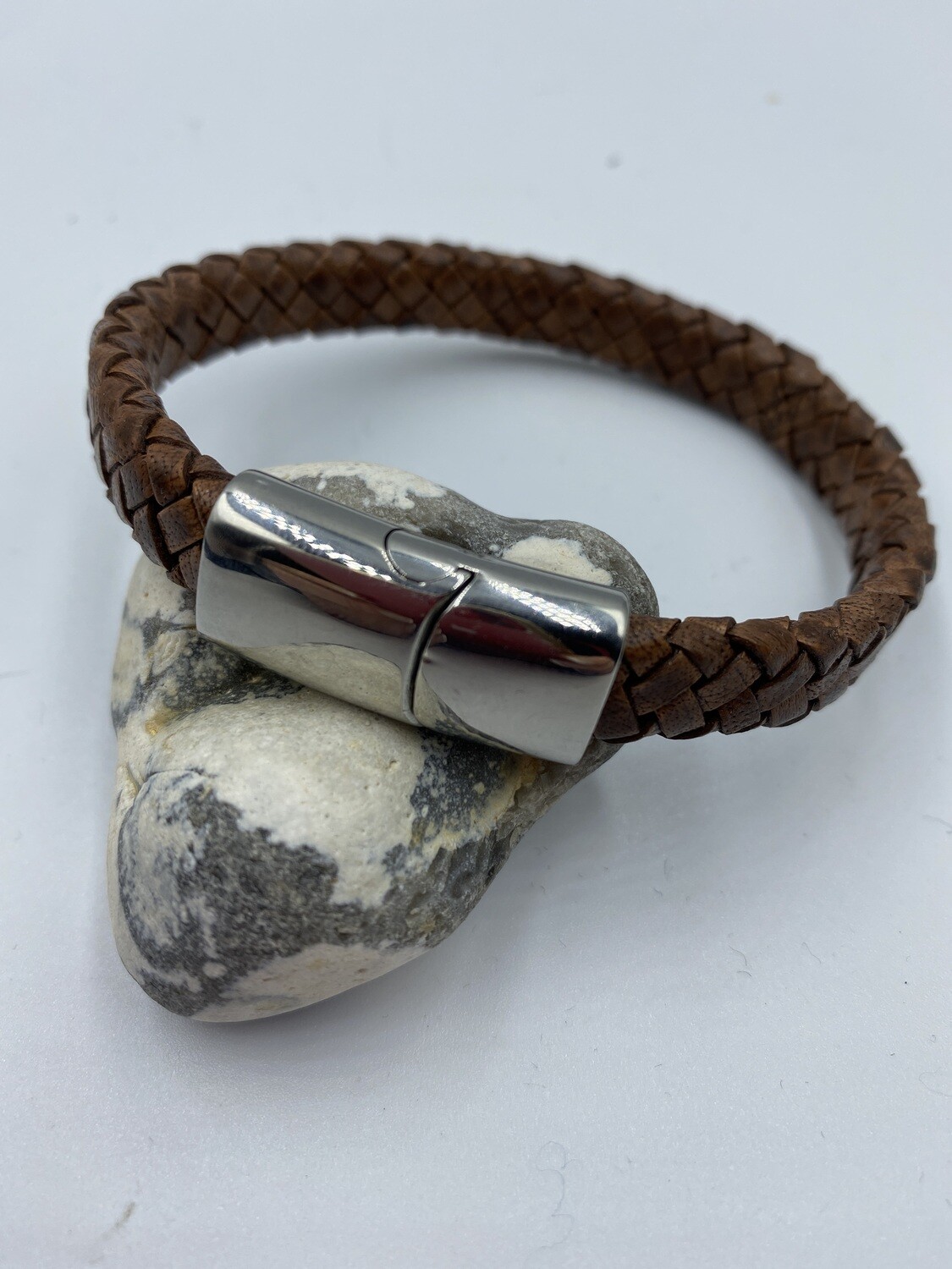 Men’s 10mm flat Braided Leather Bracelet - Mid Brown