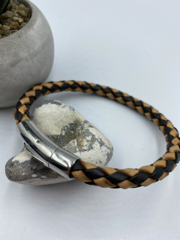 Men’s  6mm braided Leather Bracelet - black & tan