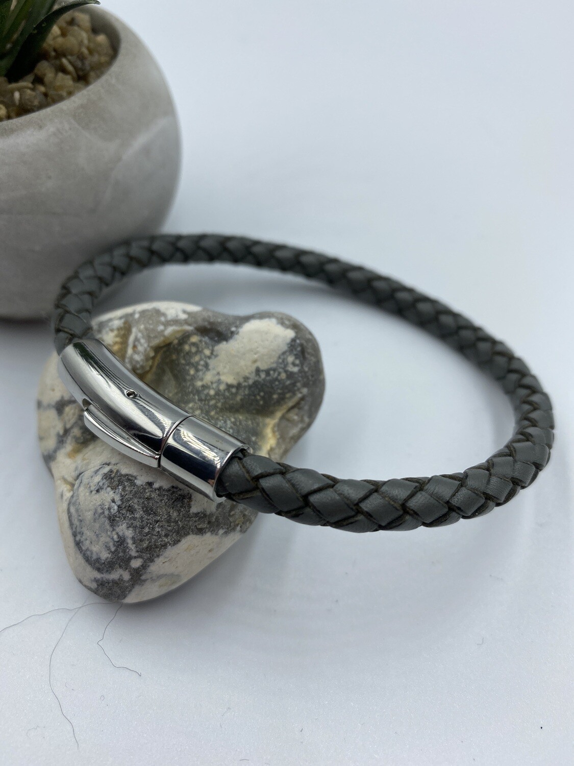 Men’s  6mm braided Leather Bracelet - grey