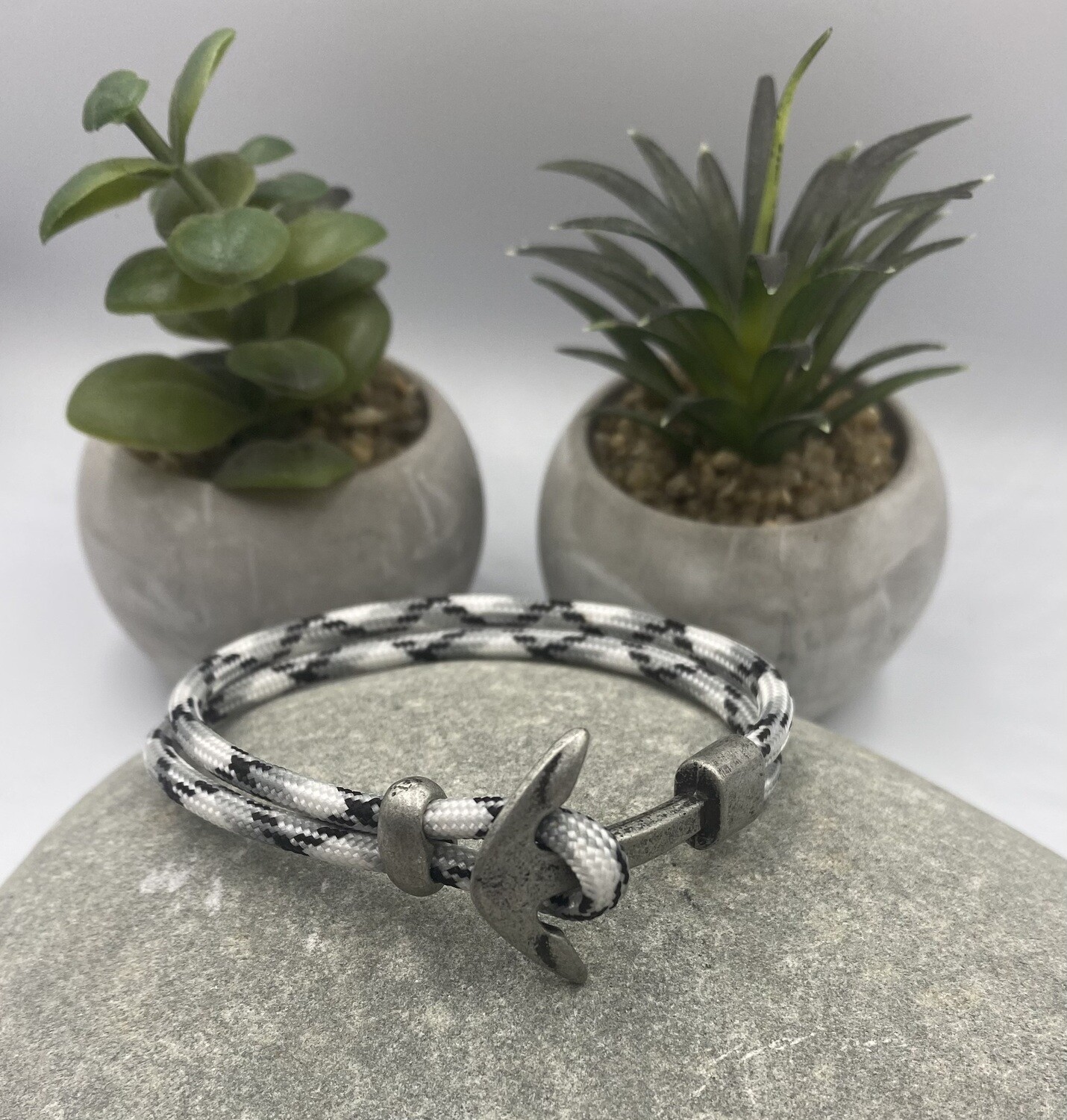 Paracord Wristwear - Grey & White