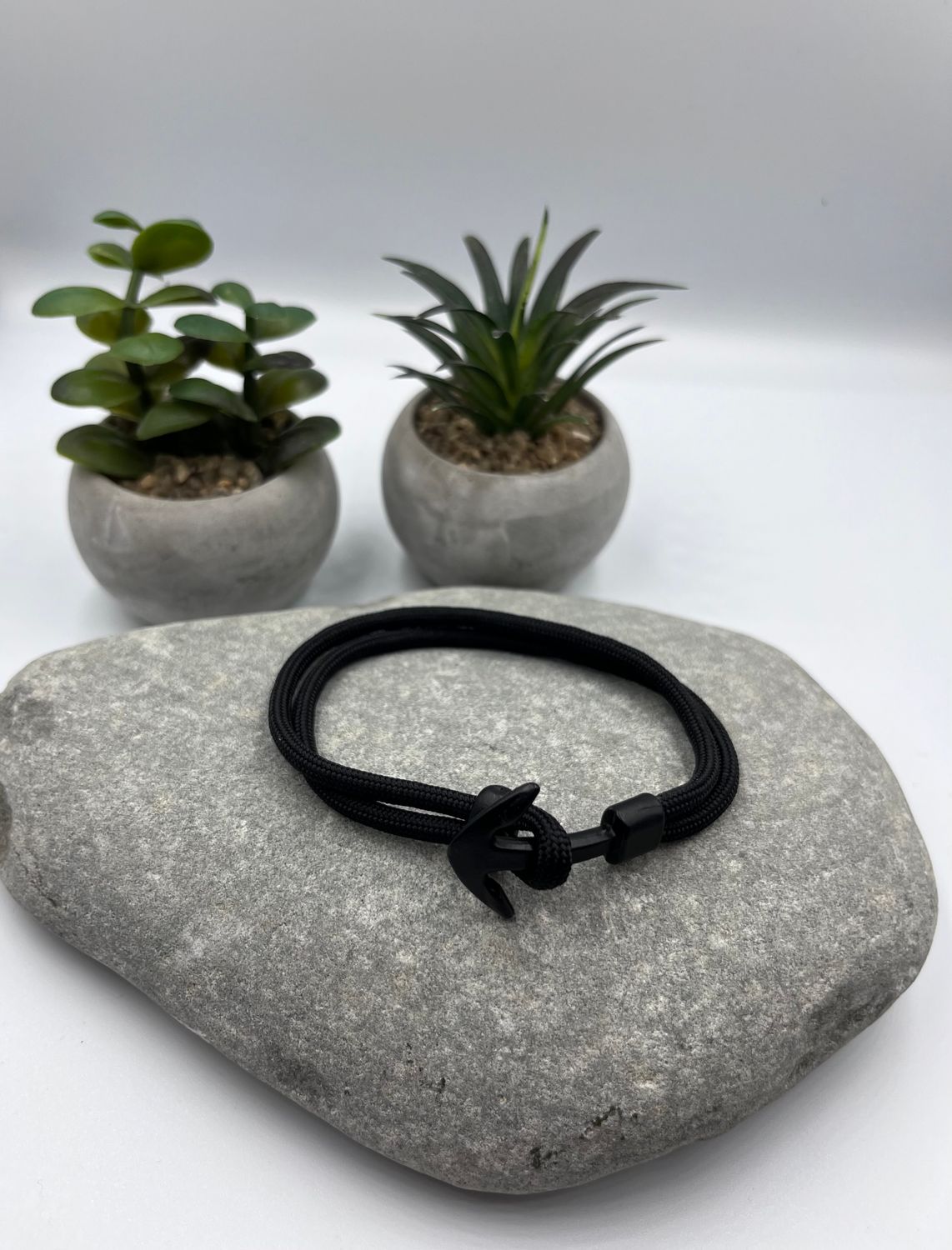 4mm  Black  Paracord Bracelet - Anchor
