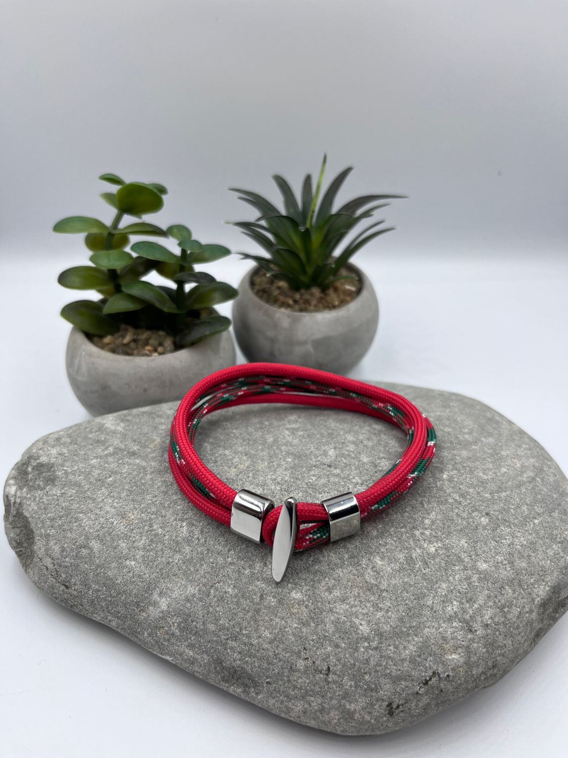 4mm Multi/red Paracord Wristwear