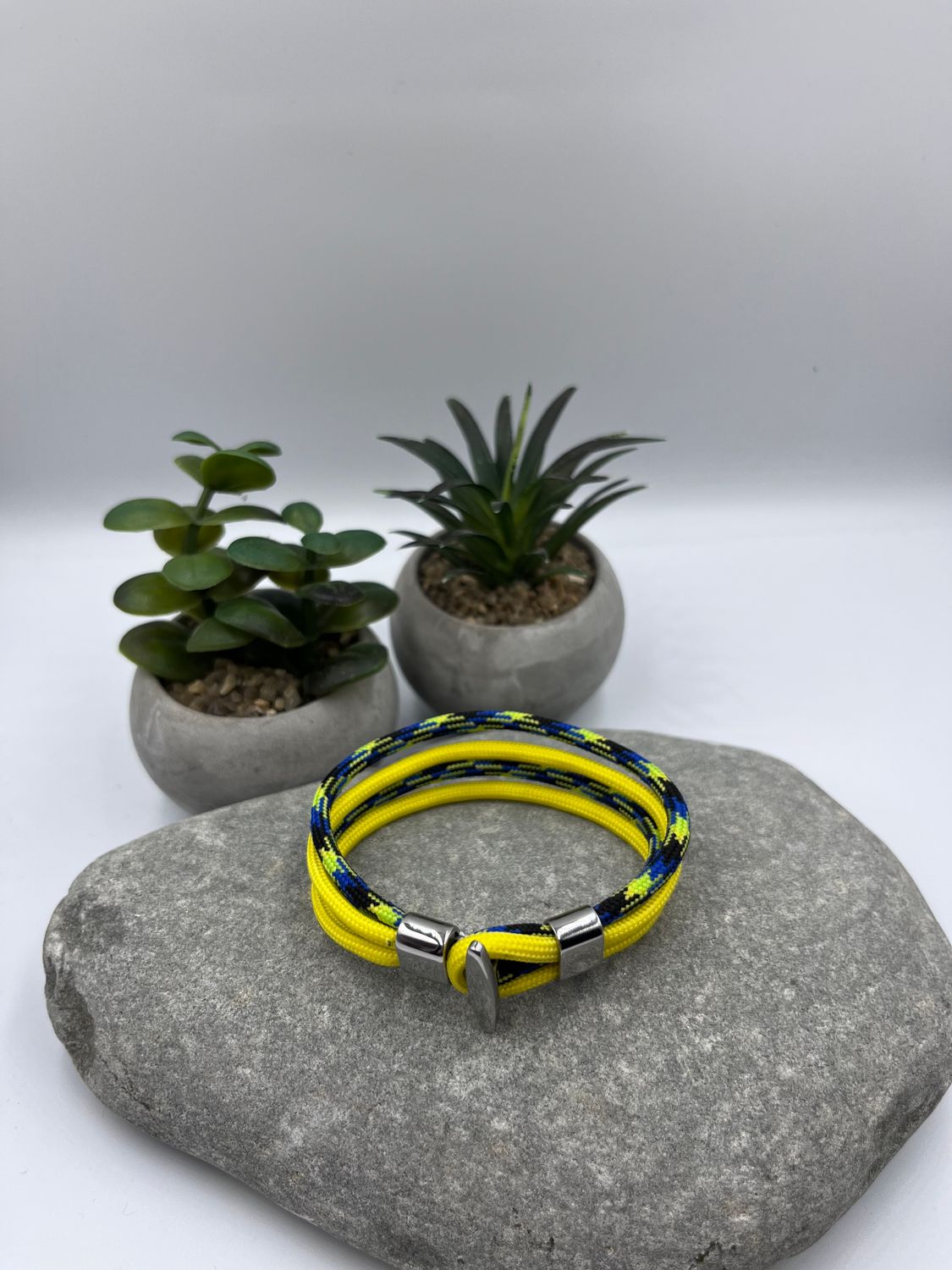 4mm multi/yellow Paracord Wristwear