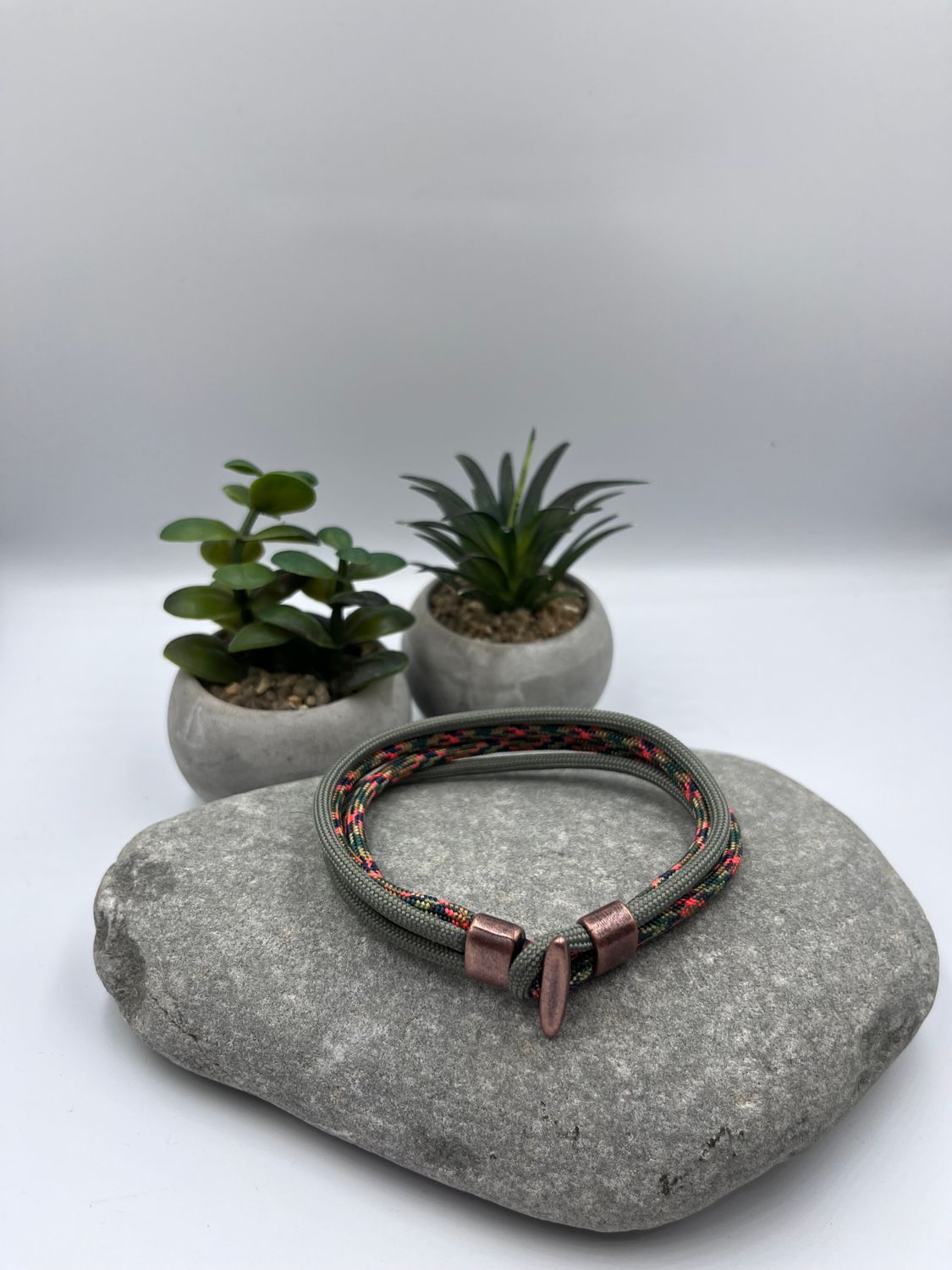 4mm multi/khaki Paracord Wristwear