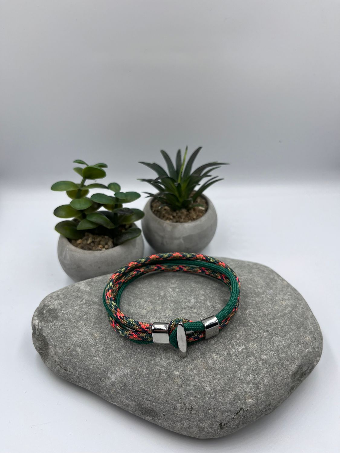 4mm multi/green Paracord Wristwear