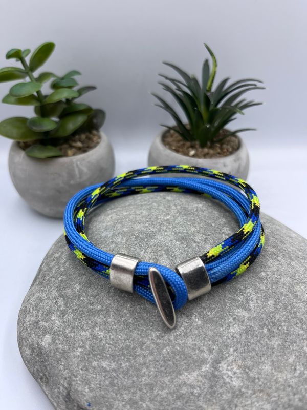 4mm multi/blue Paracord Wristwear