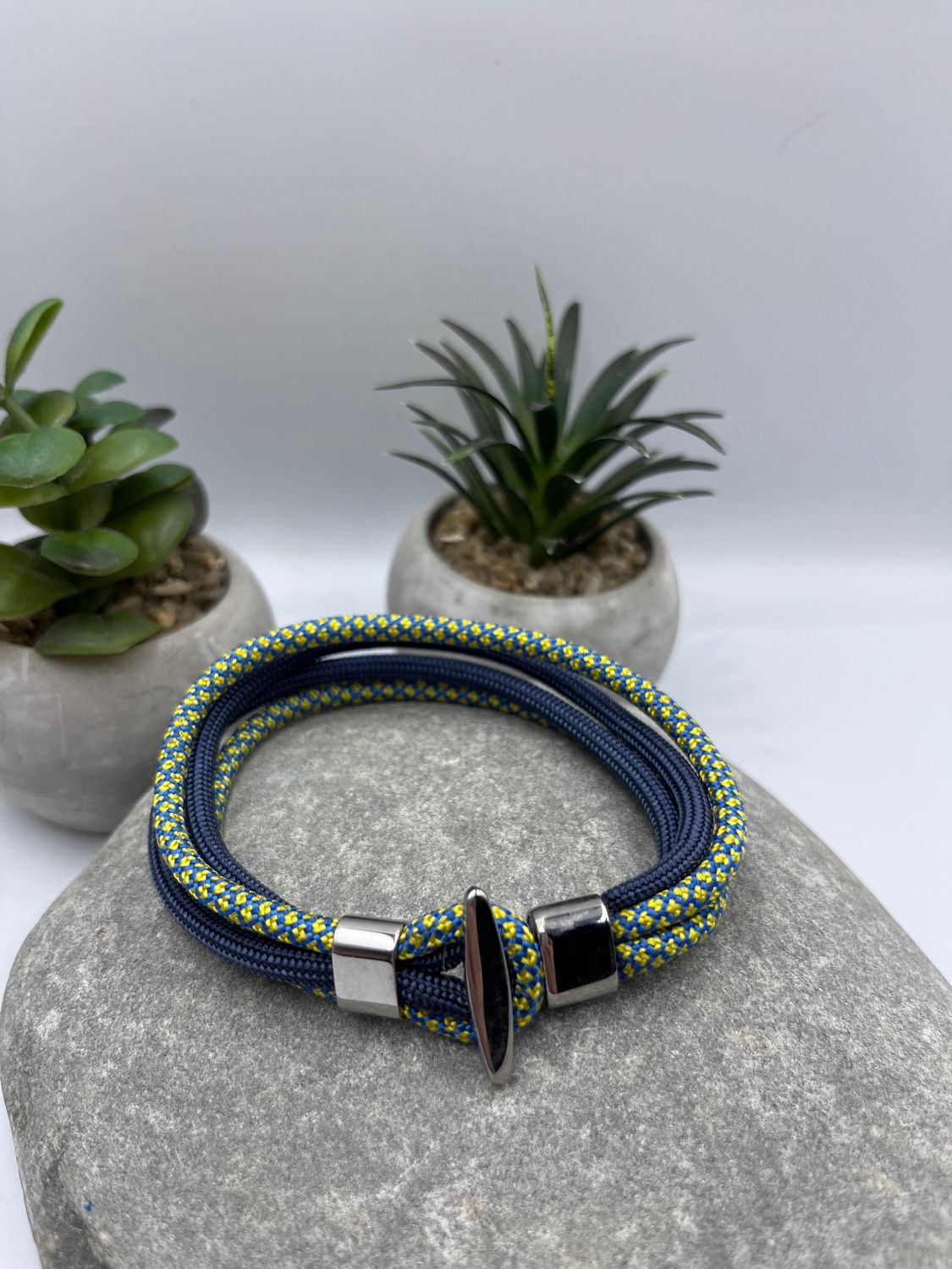 4mm multi/navy Paracord Wristwear