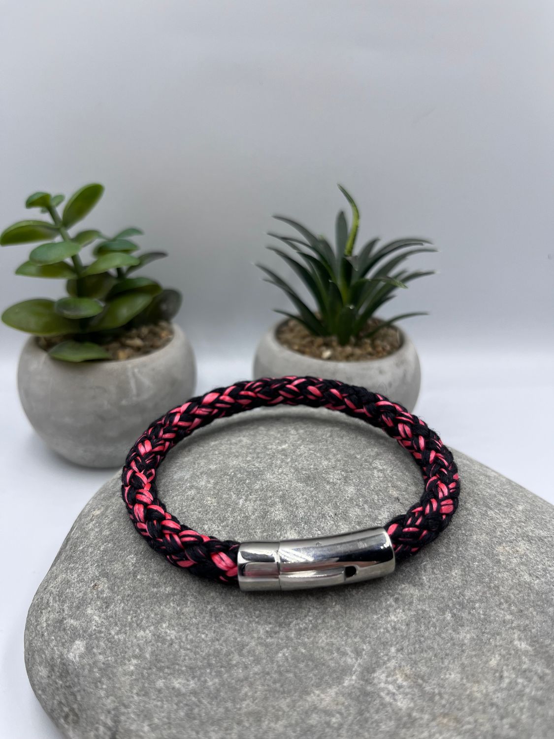 8mm- Black/multi Sailing Rope Bracelet