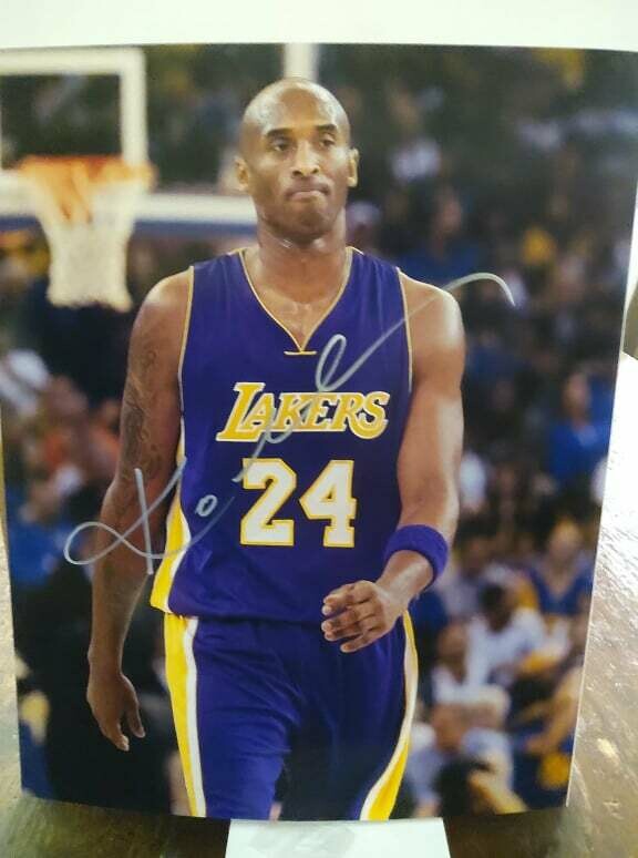 Kobe Bryant 24  FOTO Autografata Signed  Autografata  Signed Kobe Bryant 24  COA certificate FOTO Signed FOTO PHOTO Nba  Signed Kobe Bryant