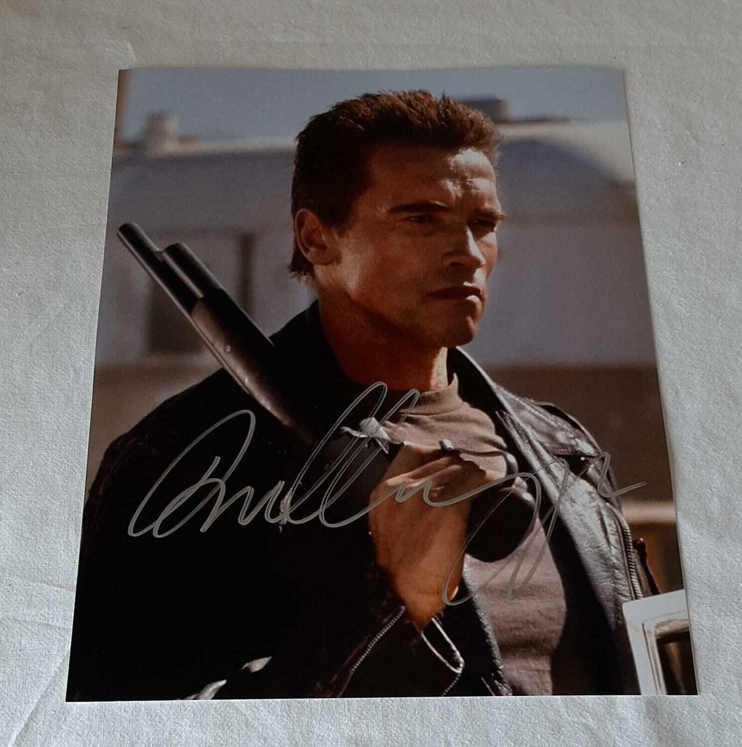 Arnold Schwarzenegger in TERMINATOR Foto Autografata Arnold Schwarzenegger in TERMINATOR Signed Autograph Hand Signed Arnold Schwarzenegger in TERMINATOR