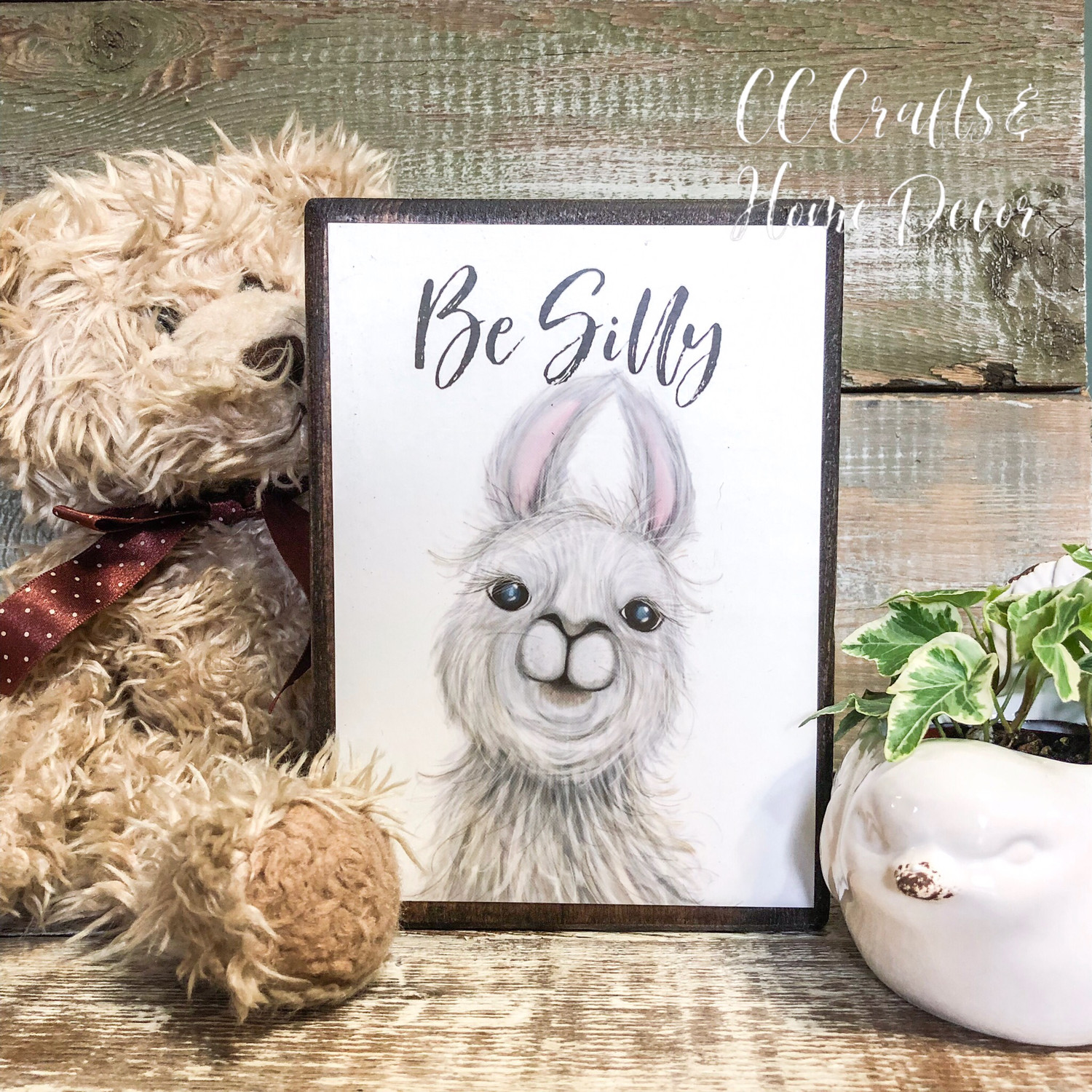 Be Silly Llama Shelf Sitter