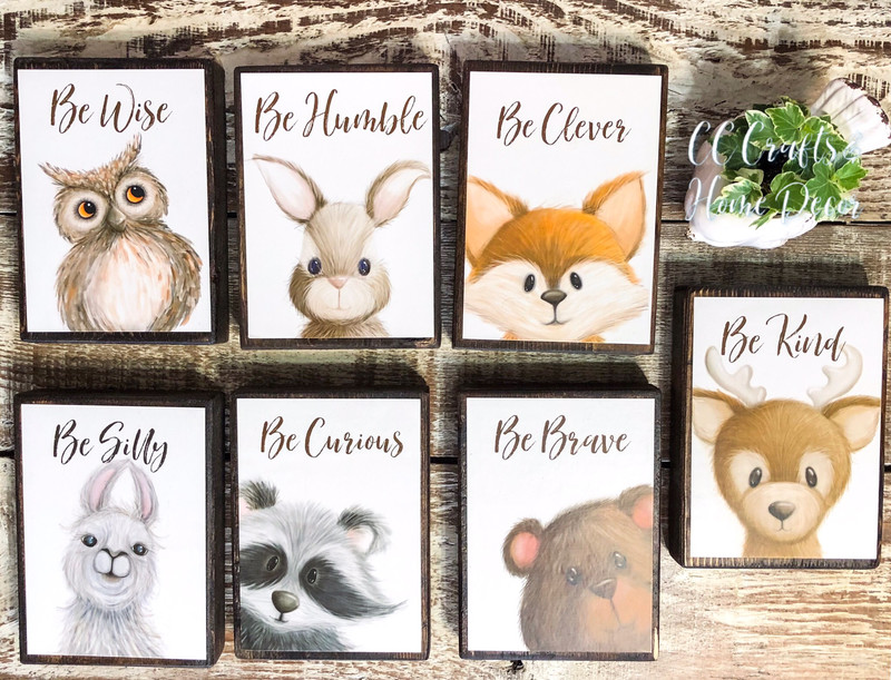 Be Curious Fox Shelf Sitter