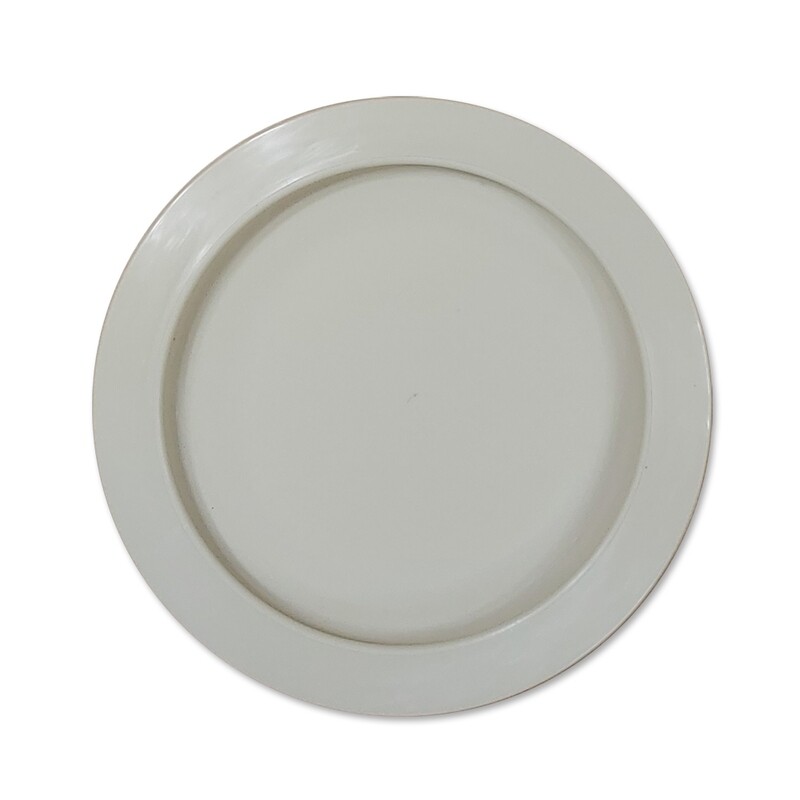 Plate With Inner Lip