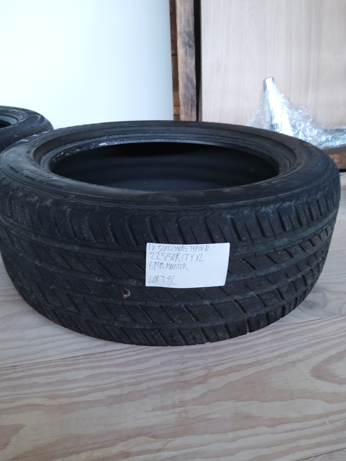 1×SUCCESSOR 5 TYFOON 225/50R17 Y XL 6MM.MØNSTER