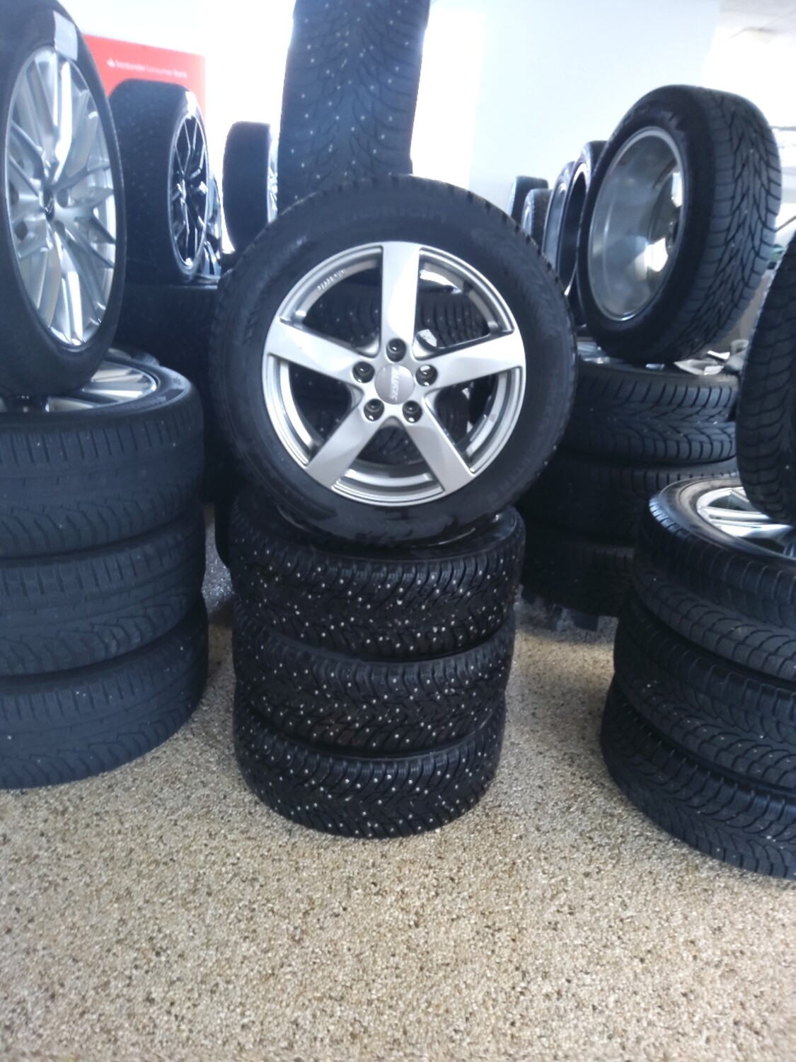 VW GOLF GTE VINTERDÆK MED PIGGE PÅ