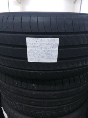 2×295/35R21 MICHELIN LATITUDE SPORT 3 4MM.MØNSTER 1×255/45R19 MICHELIN PILOT SPORT 4 SUV 7MM.MØNSTER 1×235/50R19 MICHELIN PRIMACY 4 6MM.MØNSTER 