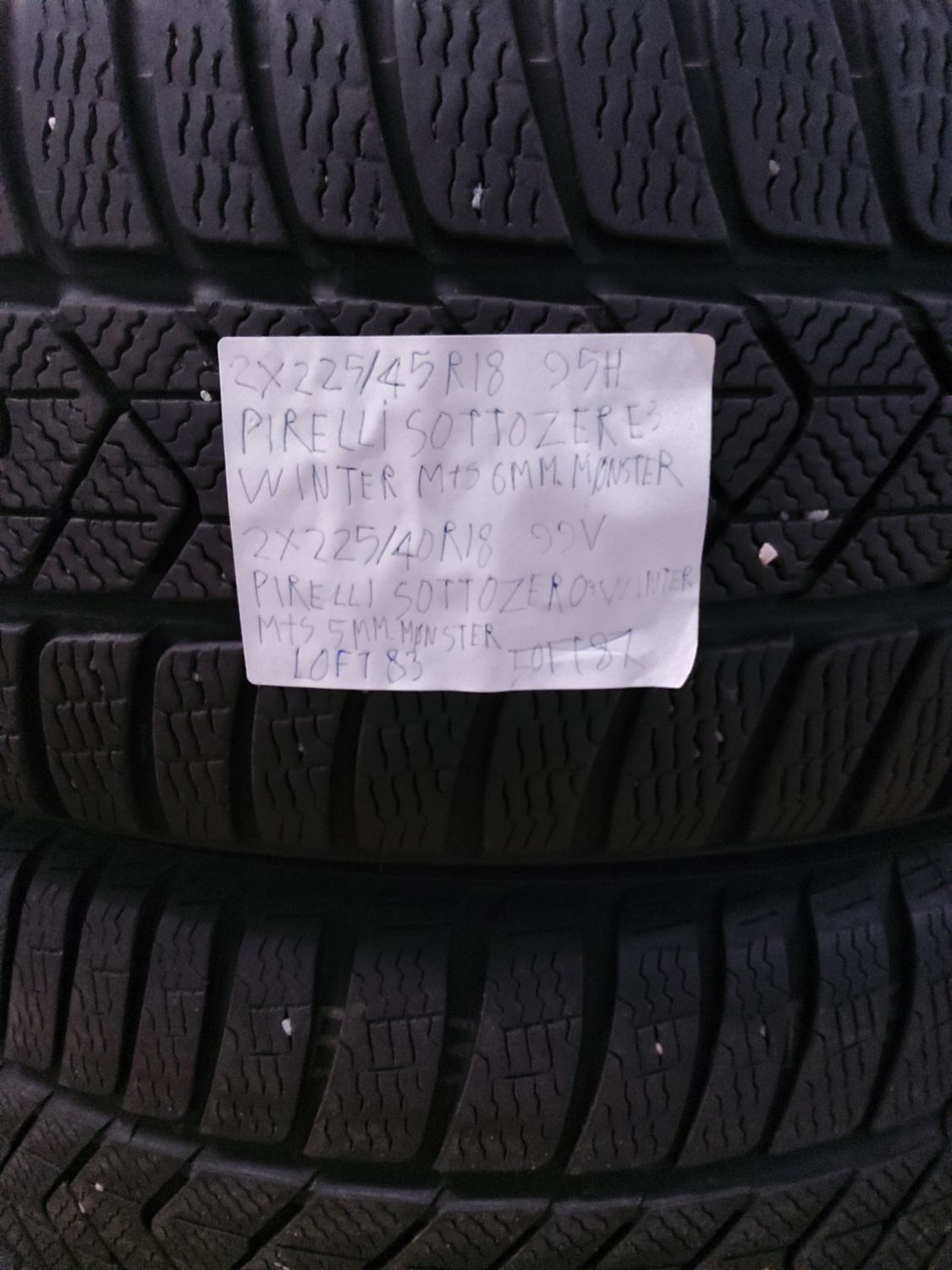 2×225/45R18 95H PIRELLI SOTTOZERO 3 WINTER M+S 6MM.MØNSTER 2×225/40R18 99V PIRELLI SOTTOZERO 3 WINTER M+S 5MM.MØNSTER LOFT 83