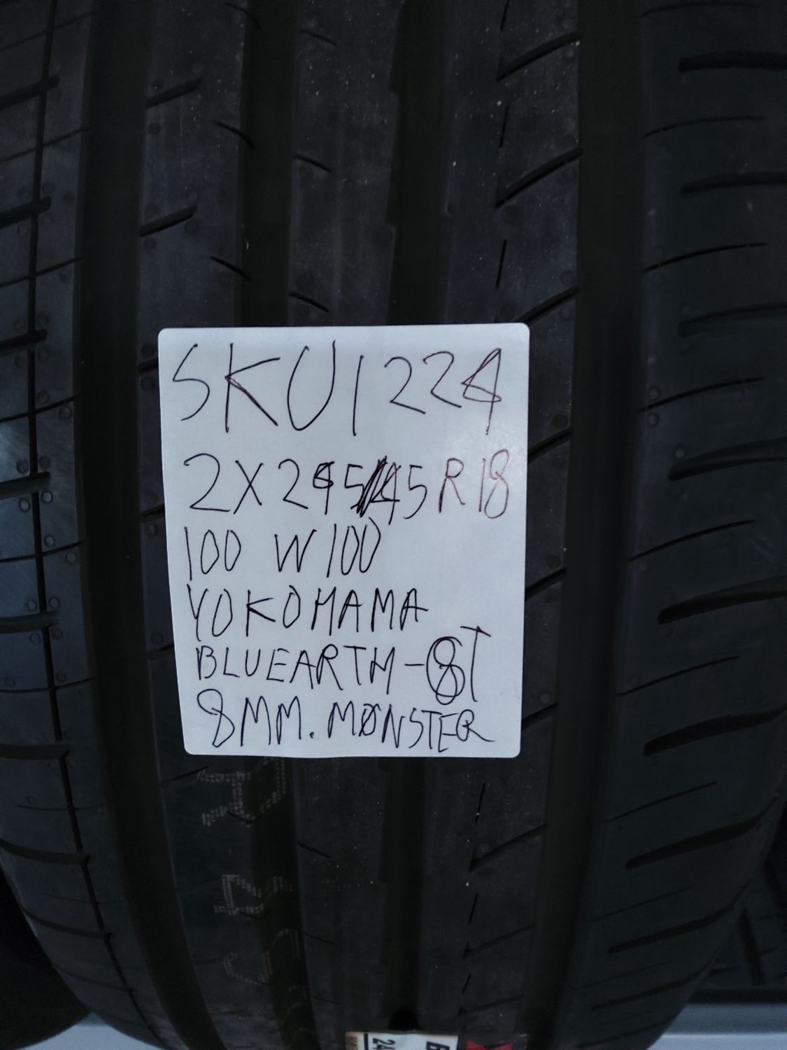 2×245/45R18 100 W100 YOKOHAMA BLUEARTH-GT SOMMERDÆ 8MM.MØNSTER