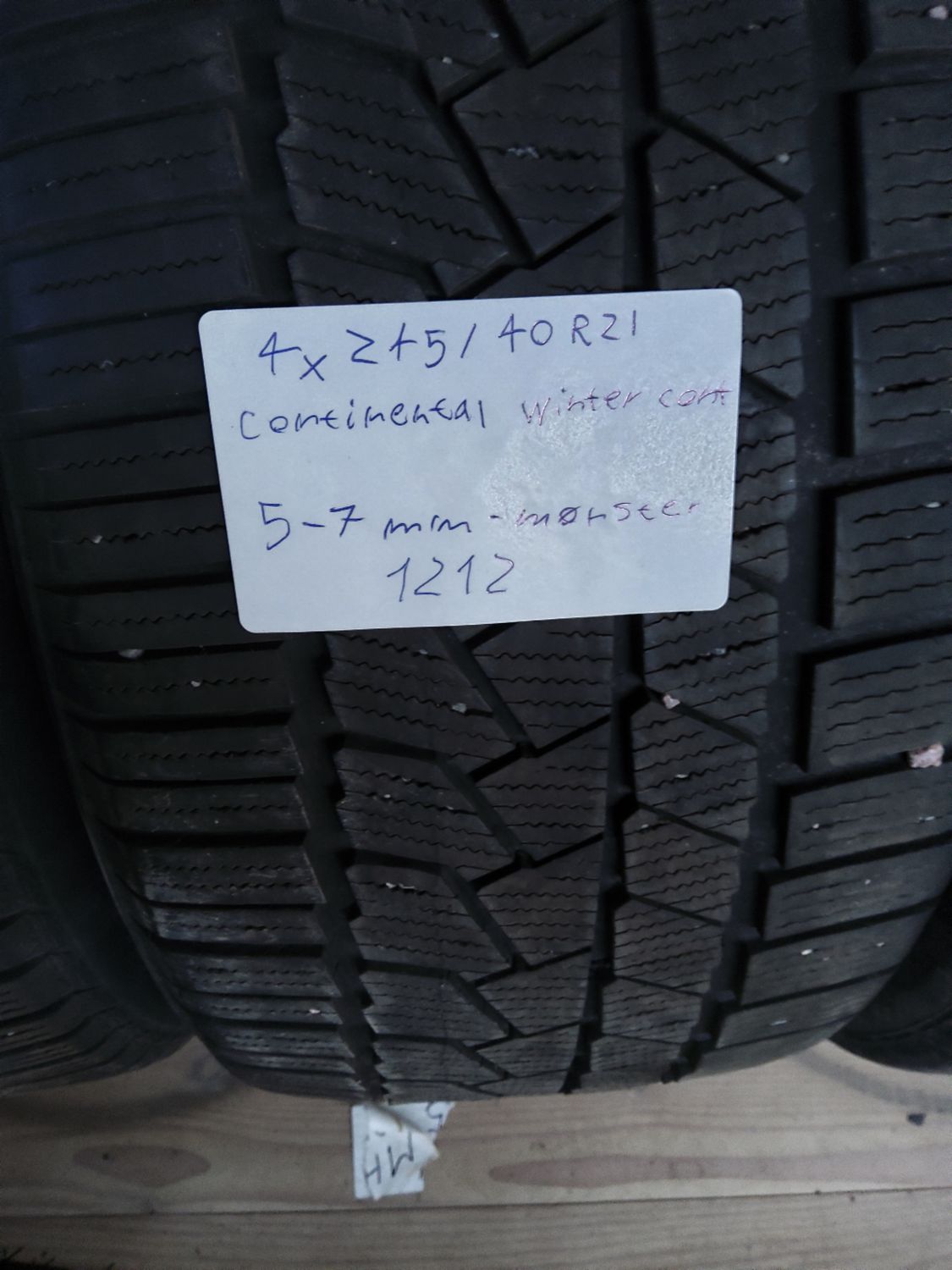 4×245/40R21 V XL CONTINENTAL WINTERCONTACT TS 860S 5-7MM.MØNSTER
