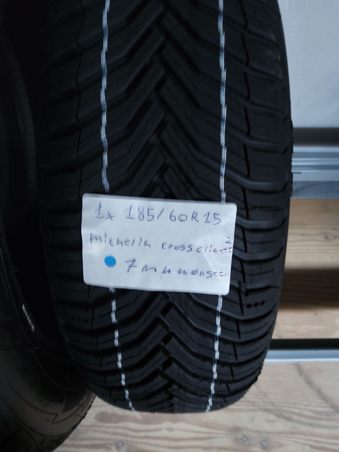 1×185/60R15 MICHELIN CROSS CLIMATE 2 7MM.MØNSTER VINTERDÆK