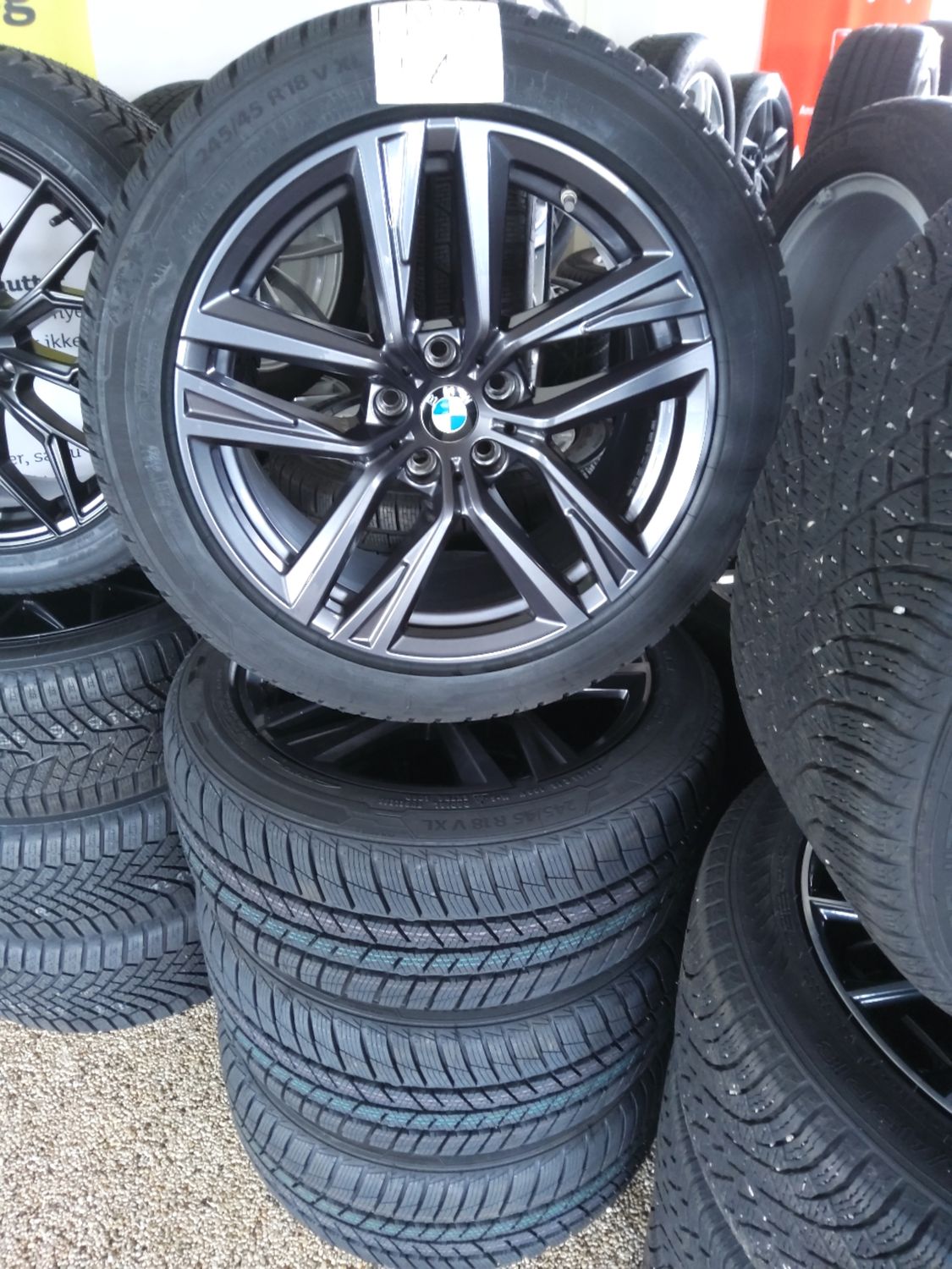 BMW i4 VINTERHJUL 18&quot;