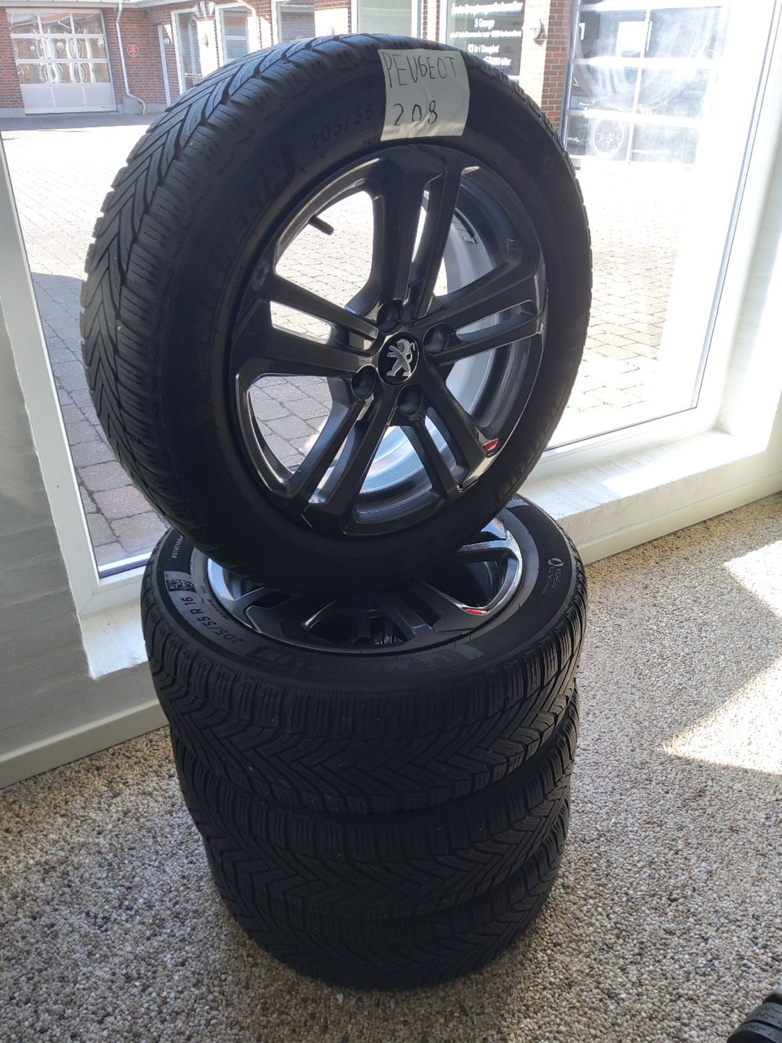 Peugeot 208 VINTERHJUL 16" Peugeot 208 VINTERHJUL 16"