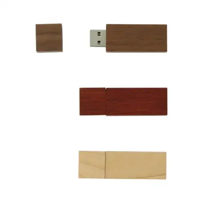 USB Stick aus Holz mit Kappe
