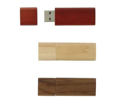 USB Stick aus Holz mit Kappe