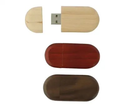 USB Stick aus Holz mit Kappe