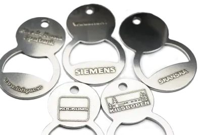 2in1 Flaschenöffner & Einkaufswagenchip aus Metall 2in1 Flaschenöffner & Einkaufswagenchip aus Metall und Schlüsselring inklusive Prägung als Giveaway mit Logo