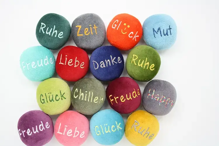 Anti-Stress-Ball / Kräuterball inklusive Stick deines Logos als hochwertiges Werbegeschenk
