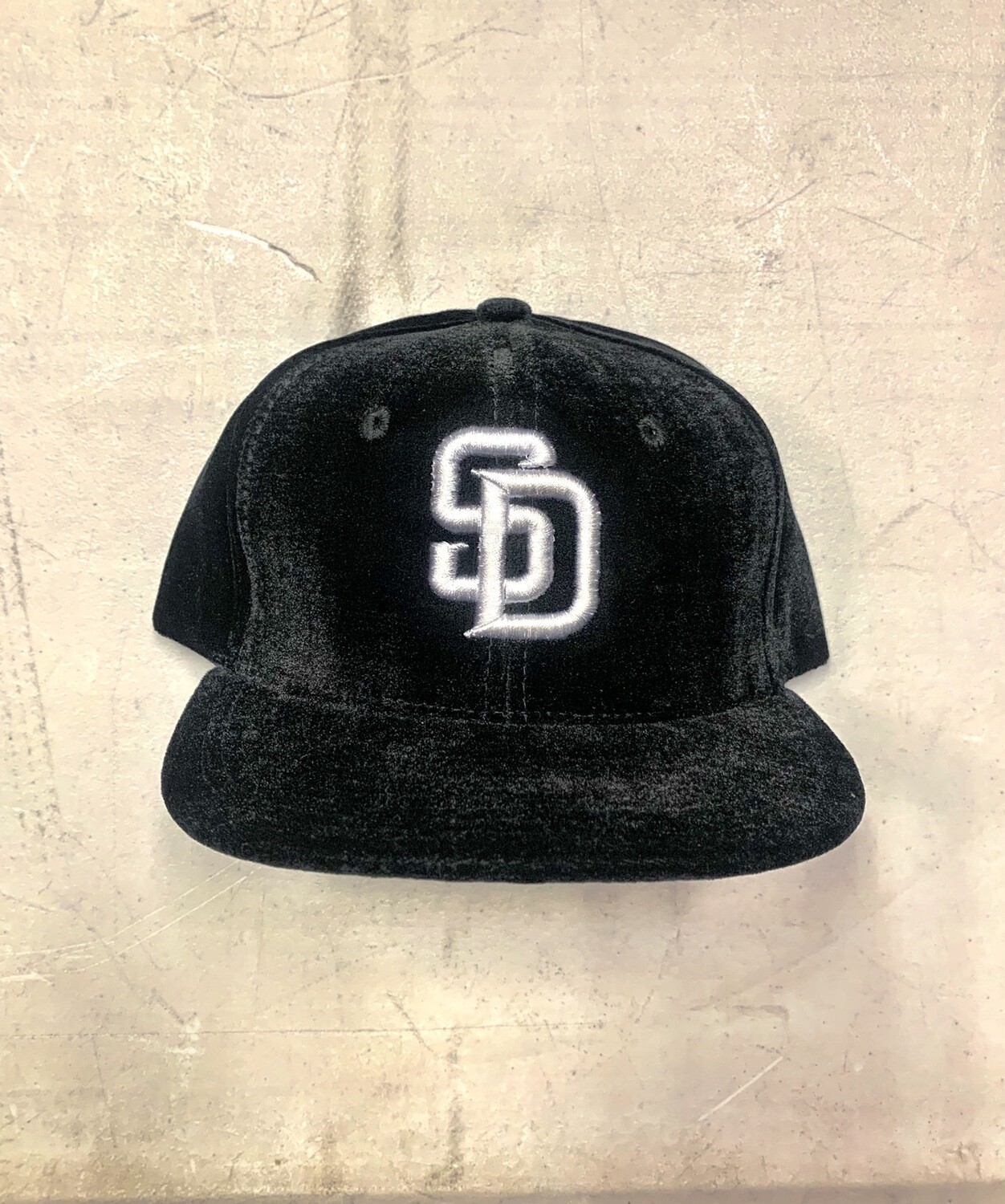 Black Velvet, San Diego Hat